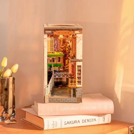 "3D пъзел Robotime - Sakura Densya, 340 части, Booknook"
