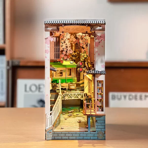 3D пъзел Robotime - Sakura Densya, 340 части, Booknook - Image 4