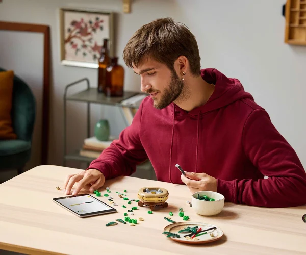Конструктор LEGO® Icons 10344 - Бамбук за късмет - Image 8