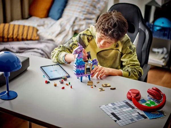 Конструктор LEGO® Fortnite 77071 - Лама за снабдяване - Image 9