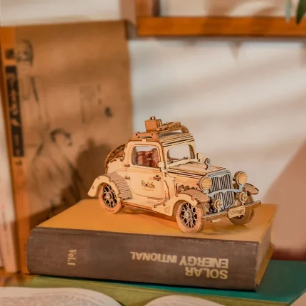 Дървен 3D пъзел Robotime - Vintage Car (TG504), 164 части