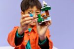 LEGO® Minecraft 21583 - Приключението на стив в тайгата - Image 5