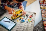 LEGO® City 60500 - Бусът на LEGO - Image 4