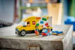 LEGO® City 60500 - Бусът на LEGO - Image 2