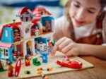 LEGO® Disney 43268 - Къщата на плажа на Лило и Стич - Image 4