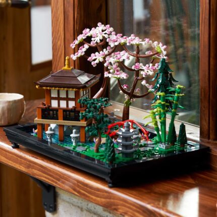 LEGO® Icons 10315 - Градина на спокойствието